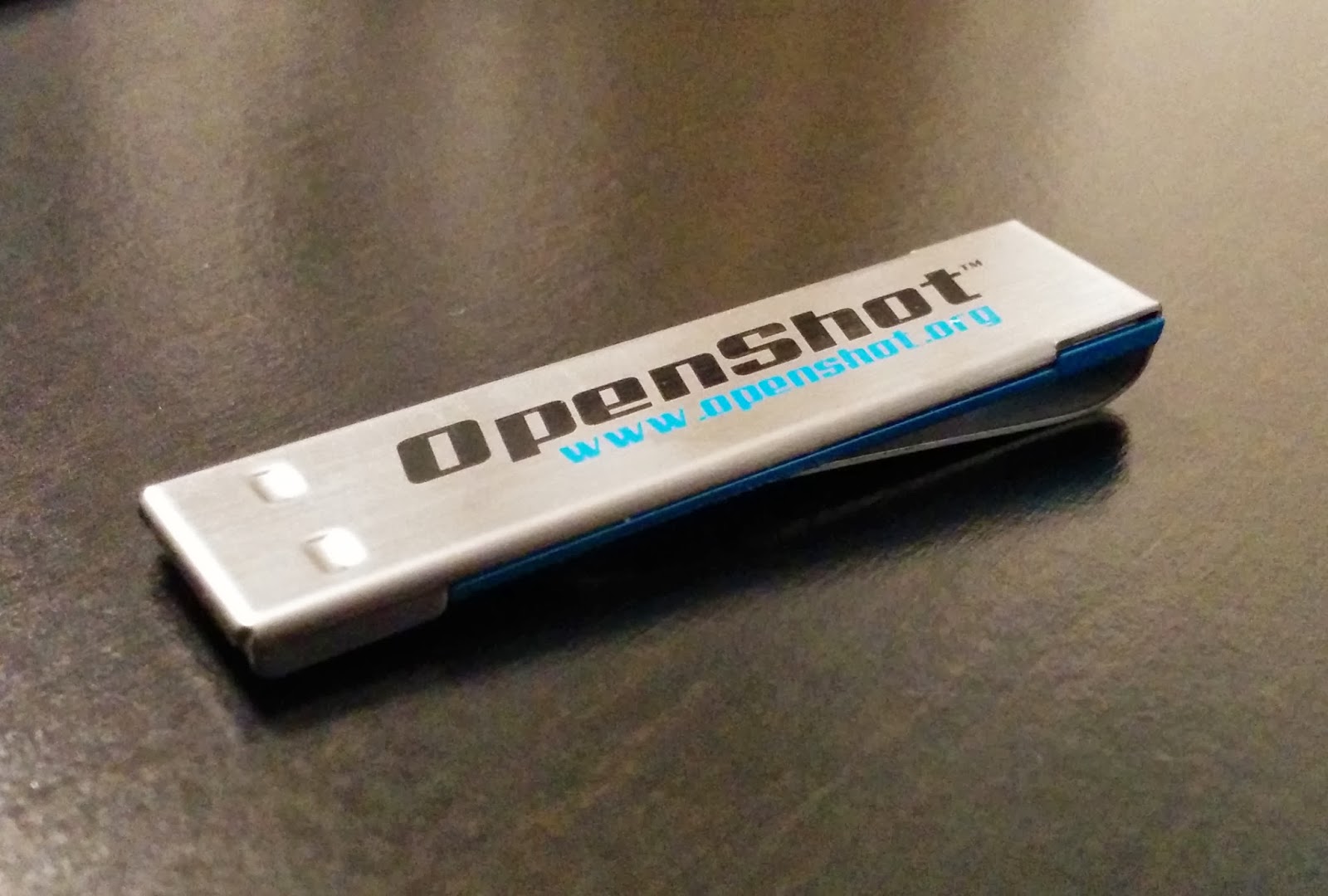 8 GB USB Flash Drive for OpenShot